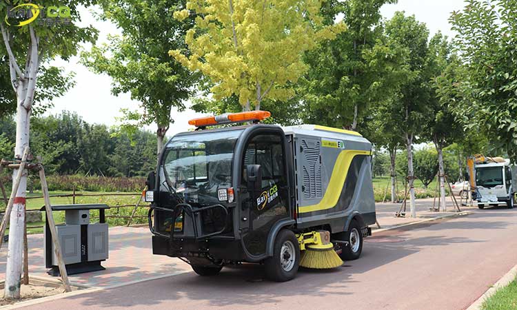 電動道路洗掃車