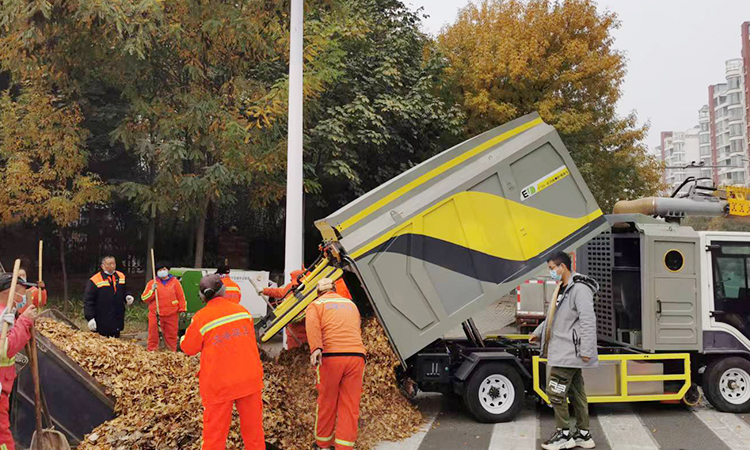 樹葉收集車