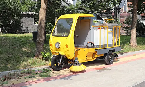 三輪樹葉收集車的功能與使用場景