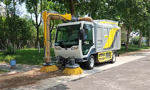 電動樹葉收集車一款專門收集樹葉的車