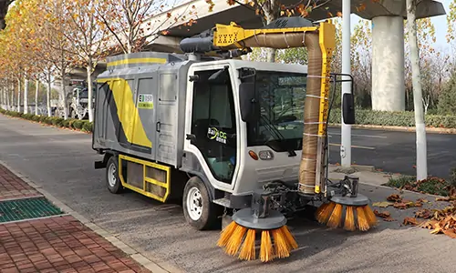 純電動多功能樹葉收集車--市政園林落葉清掃，低噪音，零排放！