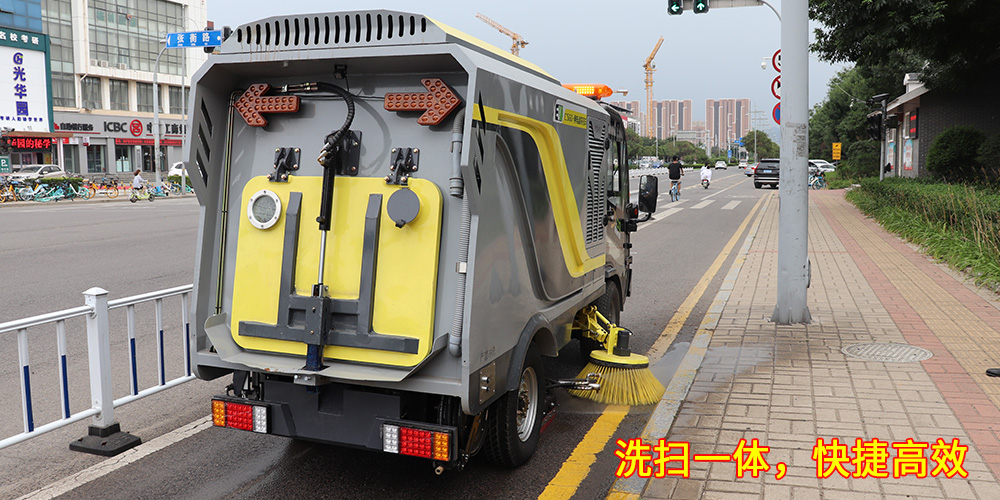 道路洗掃車(chē)，路面污漬清潔“專家”_電動(dòng)洗掃車(chē)_環(huán)衛(wèi)洗掃車(chē)_小型洗掃車(chē)