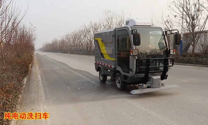 在全世界暢銷的電動小型高壓沖洗車，解決95%環(huán)衛(wèi)難題，你不想試一下效果嗎？