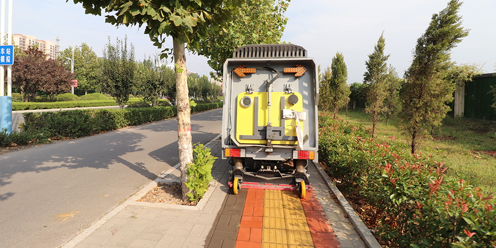 道路污染清除車_道路深度清潔車_純電動深度清潔車_深度清潔車