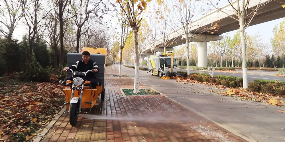 新型樹葉收集車_電動樹葉專用收集車_樹葉收集一體車_吸入式樹葉收集車