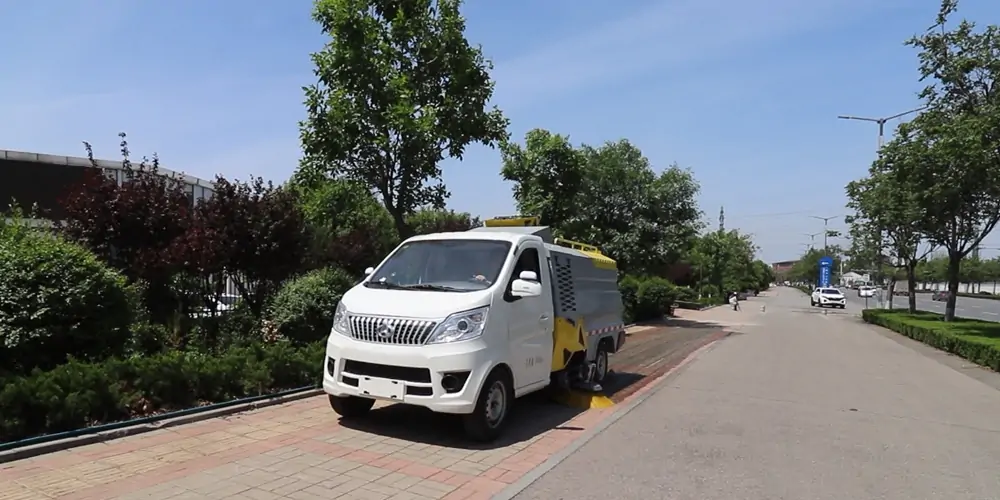 可上牌道路洗掃車(chē)_電動(dòng)洗掃車(chē)_環(huán)衛(wèi)洗掃車(chē)_小型洗掃車(chē)