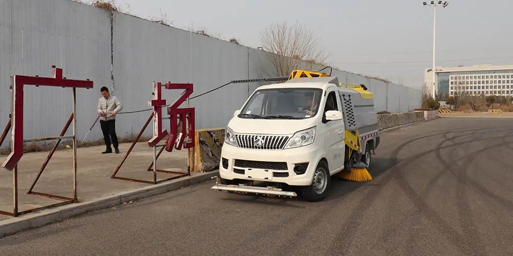 可上牌道路洗掃車(chē)_電動(dòng)洗掃車(chē)_環(huán)衛(wèi)洗掃車(chē)_小型洗掃車(chē)