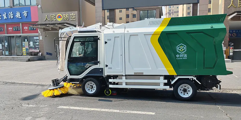 純電動樹葉收集車_多功能樹葉收集車_吸樹葉的機器_掃樹葉神器