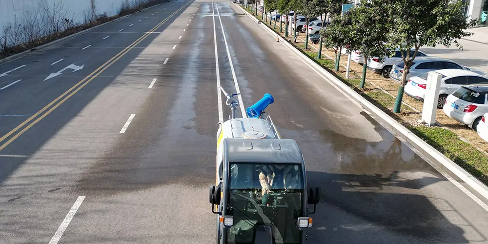 小型電動(dòng)灑水車 新型灑水車 小型電動(dòng)灑水車 電動(dòng)四輪灑水車 移動(dòng)消毒車