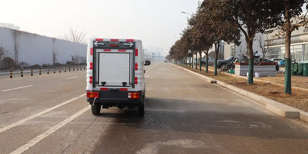 高壓環(huán)衛(wèi)沖洗車 四輪小型高壓沖洗車 電動高壓清洗沖洗車 高壓路面沖洗清洗車