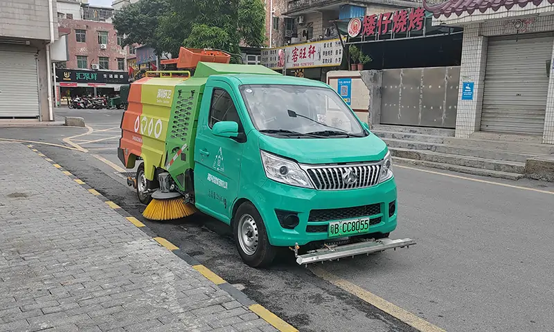 純電動(dòng)洗掃車發(fā)貨，助力城市衛(wèi)生建設(shè)