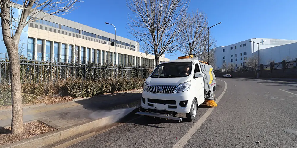 可上牌洗掃車(chē) 可上牌電動(dòng)洗掃車(chē) 可上牌純電動(dòng)洗掃車(chē) 可上牌小型電動(dòng)洗掃車(chē) 可上牌電動(dòng)小型洗掃車(chē) 可上牌小型電動(dòng)環(huán)衛(wèi)洗掃車(chē) 可上牌小型電動(dòng)洗掃一體車(chē) 可上牌新型純電動(dòng)洗掃車(chē)