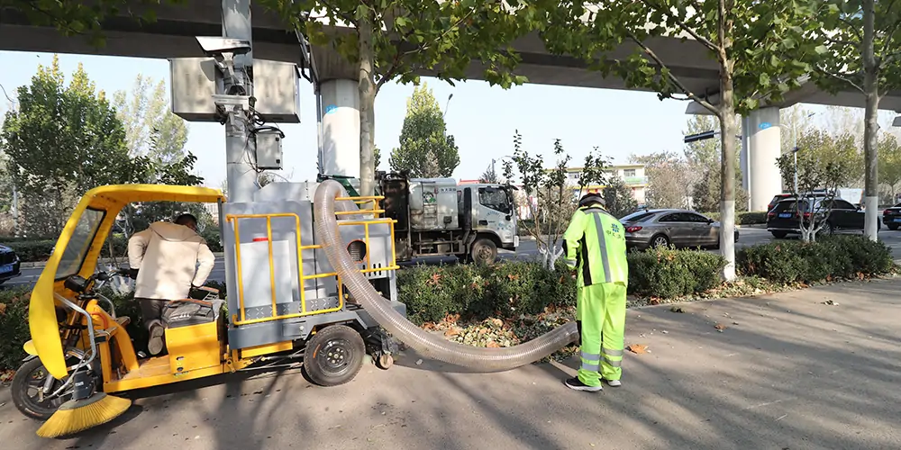 三輪車樹葉收集機 吸入式樹葉收集車 電動三輪車樹葉收集器 樹葉收集器車 三輪樹葉收集車 林場專用樹葉收集車